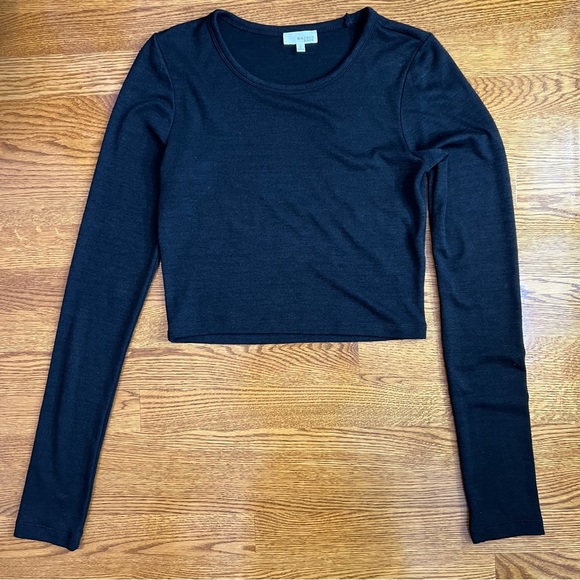 Aritzia Tops - Aritzia Wilfred Free Black Crop Longsleeve Shirt